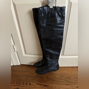 Chic Black Leather Boots over the knee by Mark Jacobs